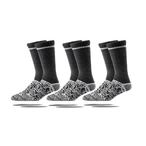 Curvy Design Socks - Strideline ( text ) 